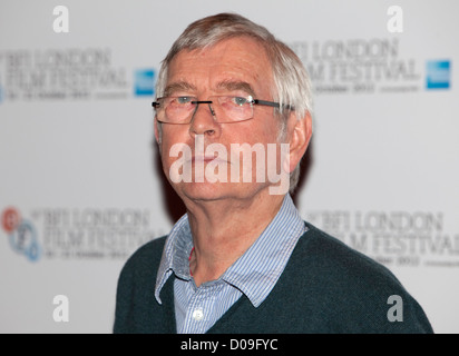 Tom courtney en un Photocall en el teatro Empire para el BFI London Film Festival, Leicester Square para la película 'Cuarteto' Foto de stock