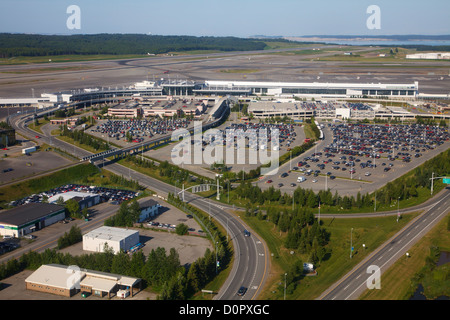 Vista aérea del Aeropuerto Internacional Ted Stevens de Anchorage, Alaska. Foto de stock