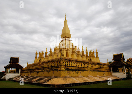 Pha tat luang templo, Vientiane en Laos Foto de stock