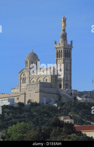 La catedral de Notre Dame de la Garde iglesia, Marsella, Bouches du Rhône, Provence, Francia, Europa
