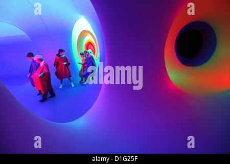 Dentro Colorscape colorscape, brillantes colores saturados instalación artística, Ipswich, Suffolk, Reino Unido Foto de stock