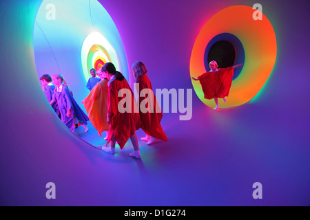 Dentro Colorscape colorscape, brillantes colores saturados instalación artística, Ipswich, Suffolk, Reino Unido Foto de stock