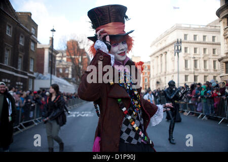 Londres el Desfile del Día de Año Nuevo de 2013 el martes 1 de enero, Whitehall, Westminster, London, England, Reino Unido