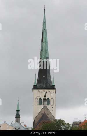 La iglesia de St Olav en Tallin, Estonia Foto de stock