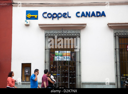 Logotipo de coppel fotografías e imágenes de alta resolución - Alamy