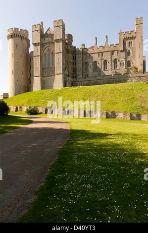 Castillo de Arundel, West Sussex, Inglaterra a principios de la tarde Foto de stock