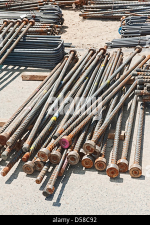 Las barras de acero de refuerzo para la construcción industria de hormigón Foto de stock