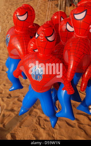 Muñeco de spiderman fotografías e imágenes de alta resolución - Alamy