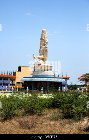 Estatua del Señor Shiva en Sri Kanchi Kamakoti Peetam Exposición Cultural, Vedal, Kanchipuram, Tamil Nadu, India Foto de stock
