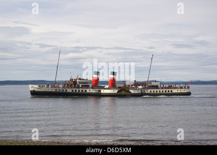 Barco de vapor Waverley en Río Clyde en Escocia Foto de stock