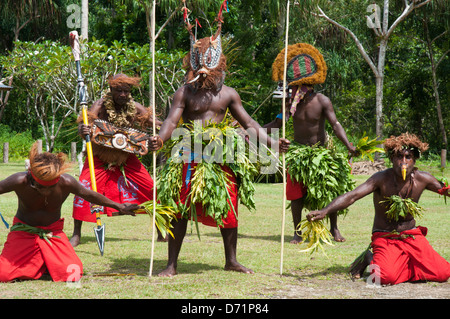 Bienvenido melanesios danza en Nueva Irlanda, Papua Nueva Guinea. Foto de stock