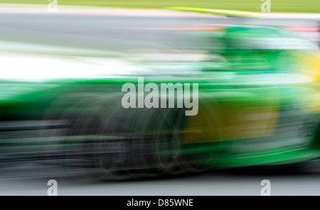 Verde borrosa Caterham coches de carreras de Fórmula Uno Foto de stock