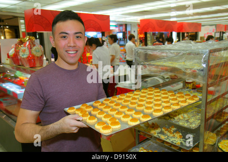 Singapur,One Raffles Place,shopper shopper shopping shopping shops mercado mercados compra venta,tiendas minoristas negocios,para Foto de stock