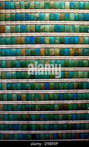 Decoraciones de pared desde los apartamentos del Rey Dioser funerario. 3, el reinado de la dinastía de Dioser (ca2630-2611). Faiences azul-verde, las cornisas de yeso moderno restauración. Foto de stock