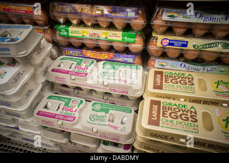 Los huevos en venta en un supermercado en Nueva York el viernes, 5 de julio de 2013. (© Richard B. Levine)