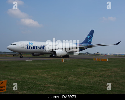 C-GTSN Air Transat Airbus A330-243 - cn 369 4 Foto de stock
