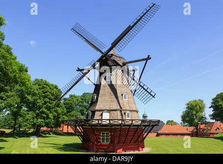 Tipo holandés windmill en 1847 en el King's Bastion Kastellet Frederikshavn o Ciudadela. Copenhague, Zelanda, Dinamarca