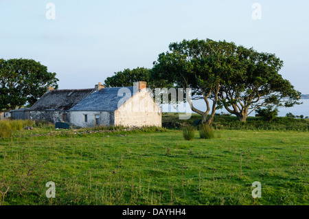 Casa en la isla Copeland, Irlanda del Norte, que se encuentra ocupado durante el verano. Foto de stock