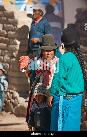 Quechuas habitantes de Nueva San Antonio de Lípez, Bolivia, América del Sur Foto de stock