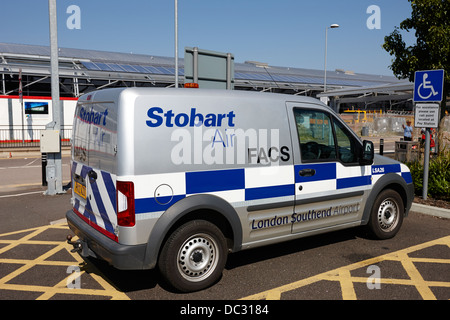 El piloto de Stobart vehículo de servicios aéreos en el aeropuerto de Londres Southend, Essex UK Foto de stock