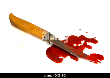 Sangre y cuchillo aislado Foto de stock