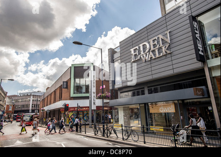 Centro Comercial Paseo Eden Eden St, Londres, Surrey KT1 1BL . Sitio de propiedad de British Land PLC Foto de stock