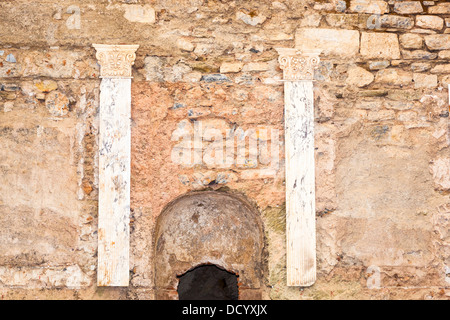 Una pared en el interior de una de las casas de la terraza, Éfeso, Turquía Foto de stock