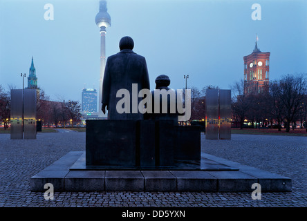 Marx-Engels-Forum, Berlín, Alemania Foto de stock