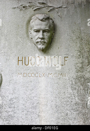 Tumba de Hugo Wolf, compositor, Wiener Zentralfriedhof, cementerio central de Viena, grave honorario de Viena, Austria, Europa Foto de stock