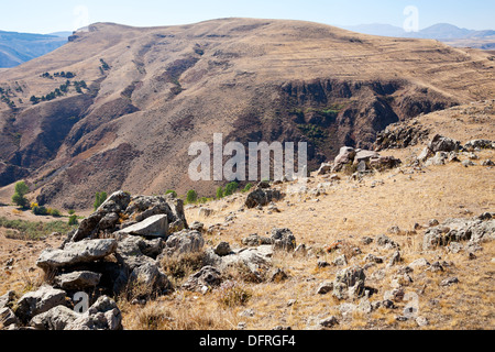 Zorats Karer (Carahunge) - pre-historia monumento megalítico en las montañas de Armenia Foto de stock