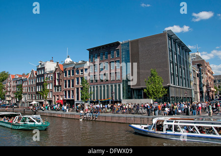 Museo de Anne Frank ( izquierda ) antigua casa de Prinsengracht 263-265 Amsterdam Países Bajos ( museo dedicado a la diarista de guerra judía )