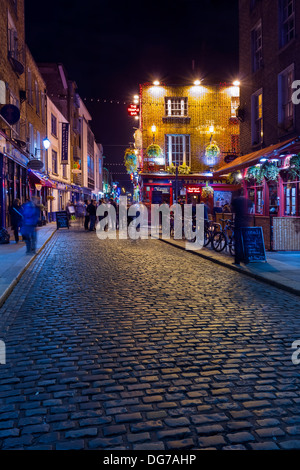 Temple Bar, Dublin, Irlanda durante la noche Foto de stock