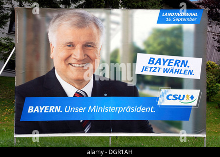 Cartel de publicidad de la CSU por el Primer Ministro bávaro Horst Seehofer para elecciones estatales en Baviera en 15.09.2013. Foto de stock