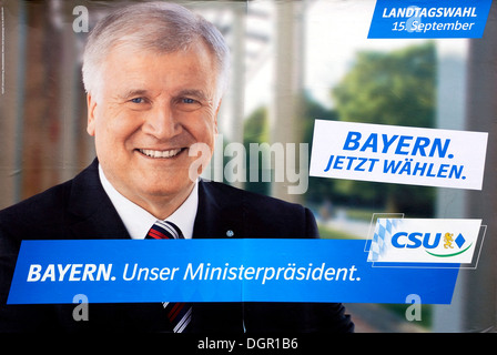 Cartel de publicidad de la CSU por el Primer Ministro bávaro Horst Seehofer para elecciones estatales en Baviera en 15.09.2013. Foto de stock