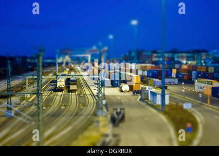 Ver en una terminal de contenedores, la vista en miniatura, Efecto tilt-shift, la profundidad de campo reducida, Frankfurt am Main, Hesse. Foto de stock