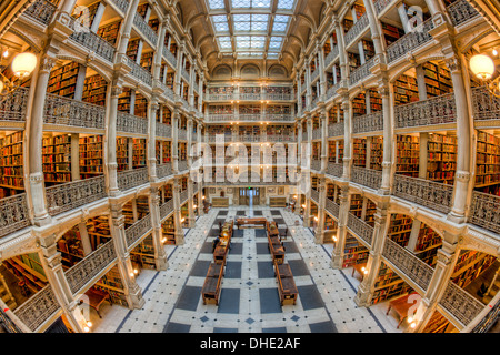 El precioso interior de la Biblioteca George Peabody, una parte de la ...