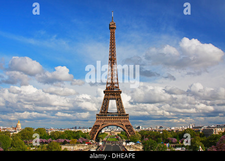 La Torre Eiffel en Paris Foto de stock