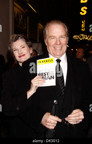 Annette O'Toole y Michael McKean Broadway noche de apertura de Gore Vidal: 'El Padrino' en el Gerald Schoenfeld Theater -
