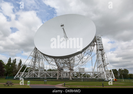 Lovell Radio Telescopio Jodrell Bank, Cheshire, Reino Unido Foto de stock