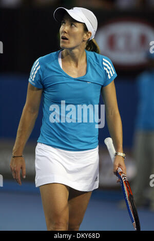 Jan 20, 2010 - Melbourne, Victoria, Australia - Justine Henin (BEL) derrotaron a Elena Dementieva 7-5, 7-6 durante la ronda de una acción en el Abierto de Australia 2010. (Crédito de la Imagen: © MM Images/ZUMA Press) Foto de stock