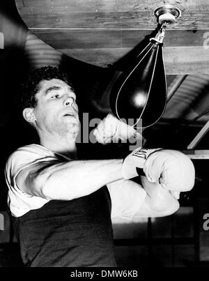 Walter Cartier (1922- 1995) fue un actor convertido boxeador profesional, originaria del Bronx en New York City, New York. (Crédito de la Imagen: © KEYSTONE Fotos EE.UU.) Foto de stock