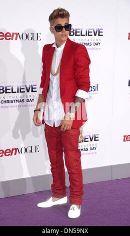 Los Angeles, California, EEUU. El 18 de diciembre de 2013. Justin Bieber llega a la premiere de "creer" en Los Angeles, CA el 18 de diciembre de 2013 Crédito: Sidney Alford/Alamy Live News