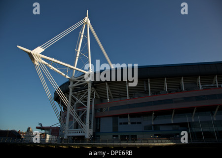 El Millennium Stadium Gales Stadiwm Y Mileniwm En Cardiff Es El Estadio Nacional De Gales Y El Hogar De Rugby Fotografia De Stock Alamy