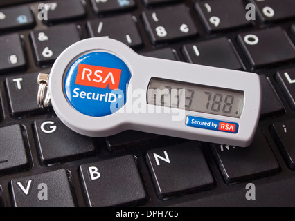 Un token de seguridad de internet de la compañía estadounidense RSA Security Inc. el 24 de junio de 2011. Foto de stock