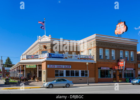 Buffalo Bill's Hotel Irma, Sheridan Avenue en el centro de Cody, Wyoming, EE.UU. Foto de stock