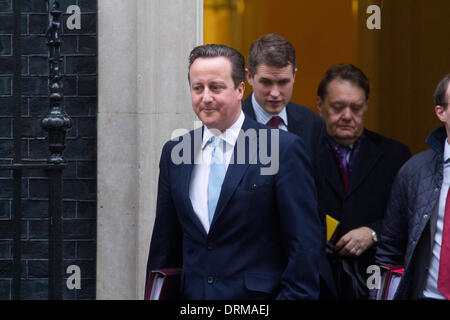 Westminster Londres, Reino Unido. El 29 de enero de 2014. El Primer Ministro Británico David Cameron deja su residencia en Downing Street antes de Gavin Williamson para asistir a la semana (PMQ)las preguntas al Primer Ministro ante el Parlamento en la Cámara de los Comunes en Westminster: amer ghazzal crédito/Alamy Live News