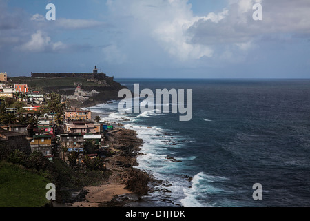 El Morro visto desde San Cristobal en el Viejo San Juan, Puerto Rico Foto de stock