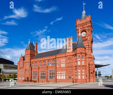 El histórico edificio Pierhead de la Asamblea Nacional de Gales, la Bahía de Cardiff, Cardiff, South Glamorgan, Wales, REINO UNIDO Foto de stock