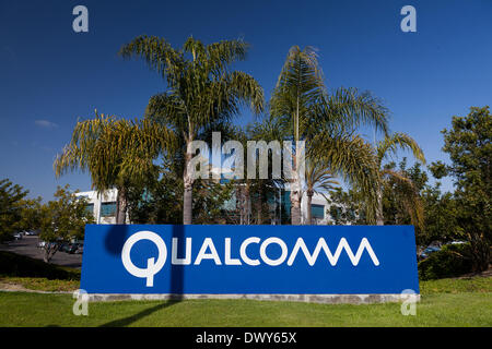 Sede de Qualcomm, una empresa mundial de semiconductores que fabrica productos relacionados con telecomunicaciones inalámbricas 3G, 4G y LTE. Qualcomms Snapdragon procesador se utiliza en Android y teléfonos inteligentes de Windows como Samsung Galaxy S5, Nokia Lumia icono. Foto de stock