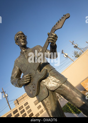 Buddy Holly estatua y West Texas Walk of Fame en Lubbock, Texas, EE.UU. Honra a los tejanos nativos en el entretenimiento. Foto de stock